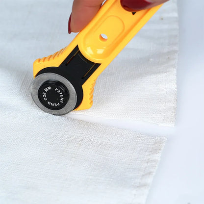 2 sizes 28mm & 45mm Rotary Cutter with Scale – Precision Cutting Tool for Leather, Fabric, Quilting & DIY Crafts